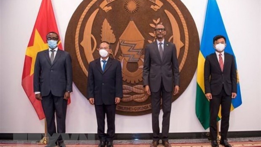 Rwanda looks to boost ties with Vietnam